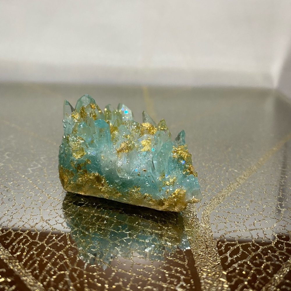 House decoration ~ Frozen light blue crystal cluster with gold flakes 💙🤍 - Picture 13 of 16